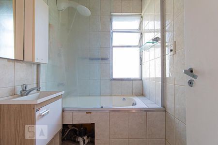 Apartamento à venda com 103m², 3 quartos e 1 vaga Apartamento à venda com 103m², 3 quartos e 1 vagaBanheiro da Suíte