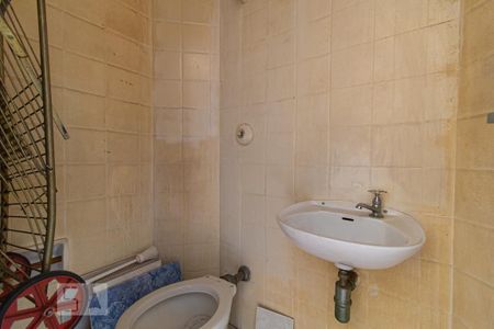 Apartamento à venda com 103m², 3 quartos e 1 vaga Apartamento à venda com 103m², 3 quartos e 1 vagaBanheiro de Serviço