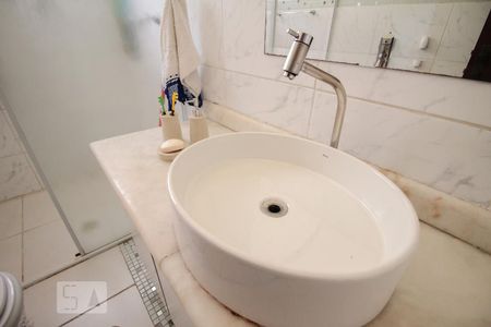 Casa à venda com 194m², 3 quartos e 3 vagasBanheiro da Suíte