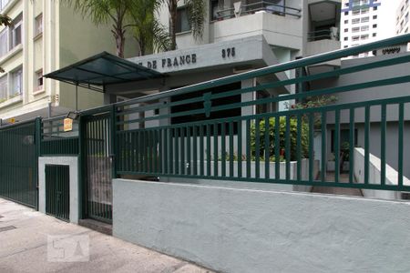 Apartamento para alugar com 38m², 1 quarto e 1 vagaFachada