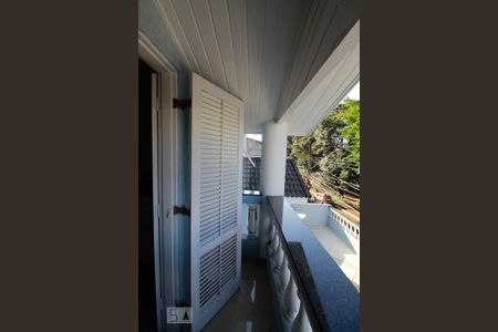 Casa à venda com 302m², 4 quartos e 2 vagas Casa à venda com 302m², 4 quartos e 2 vagasVaranda da Suíte 1