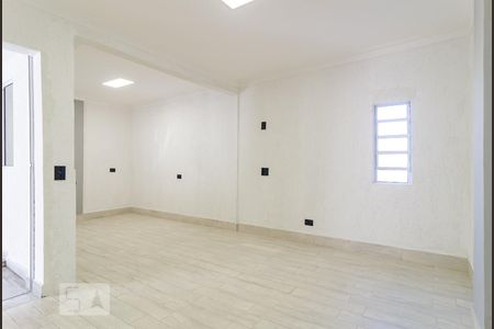 Sala de casa para alugar com 1 quarto, 38m² em Parque Jabaquara, São Paulo