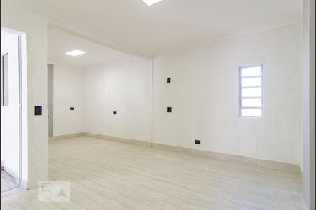 Sala de casa para alugar com 1 quarto, 36m² em Parque Jabaquara, São Paulo