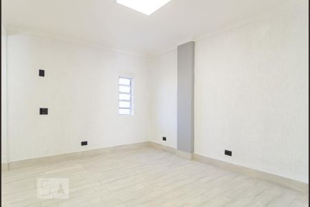 Sala de casa para alugar com 1 quarto, 38m² em Parque Jabaquara, São Paulo