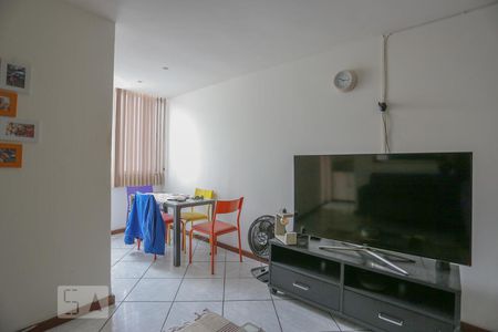Sala de apartamento para alugar com 2 quartos, 55m² em Praça da Bandeira, Rio de Janeiro