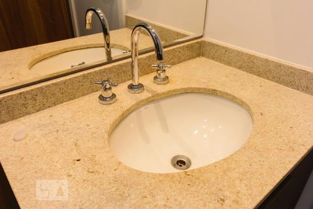 Banheiro Pia de kitnet/studio para alugar com 1 quarto, 50m² em Vila Romana, São Paulo