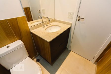 Banheiro de kitnet/studio para alugar com 1 quarto, 50m² em Vila Romana, São Paulo