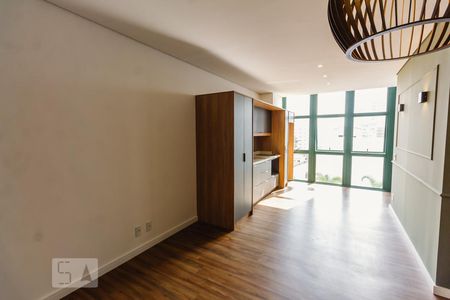 Sala de kitnet/studio para alugar com 1 quarto, 50m² em Vila Romana, São Paulo