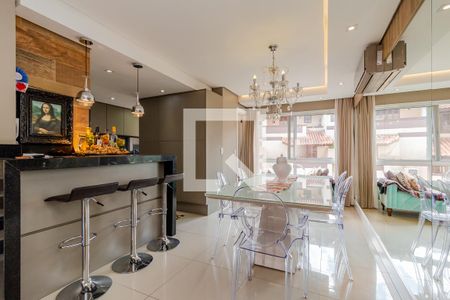 Casa de condomínio à venda com 230m², 4 quartos e 3 vagasSala de Jantar