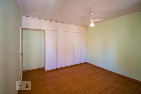 Apartamento à venda com 85m², 2 quartos e 2 vagas Apartamento à venda com 85m², 2 quartos e 2 vagasQuarto 2