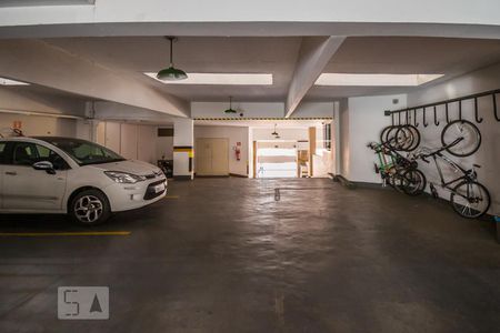 Apartamento à venda com 85m², 2 quartos e 2 vagas Apartamento à venda com 85m², 2 quartos e 2 vagasGaragem