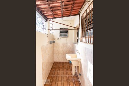 Casa de condomínio à venda com 400m², 7 quartos e 2 vagas Casa de condomínio à venda com 400m², 7 quartos e 2 vagasCasa frente/Área de serviço