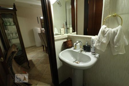 Casa à venda com 250m², 3 quartos e 3 vagasLavabo