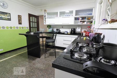 Casa à venda com 250m², 3 quartos e 3 vagasCozinha