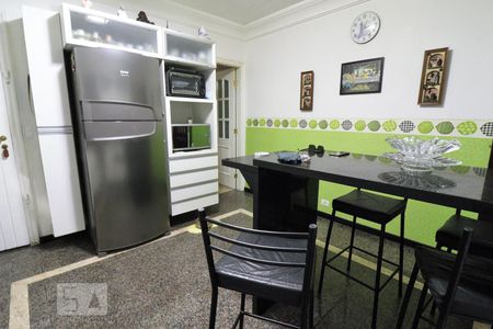 Casa à venda com 250m², 3 quartos e 3 vagasCozinha