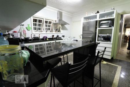 Casa à venda com 250m², 3 quartos e 3 vagasCozinha