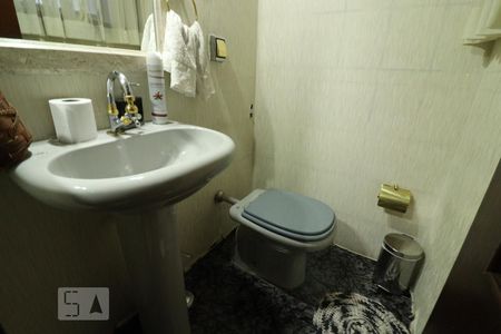 Casa à venda com 250m², 3 quartos e 3 vagasLavabo