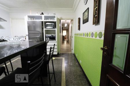 Casa à venda com 250m², 3 quartos e 3 vagasCozinha