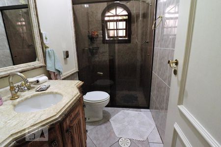 Casa à venda com 250m², 3 quartos e 3 vagasBanheiro 3