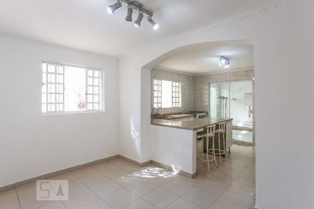 Casa para alugar com 110m², 2 quartos e 1 vagaCopa