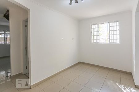 Casa para alugar com 110m², 2 quartos e 1 vagaCopa