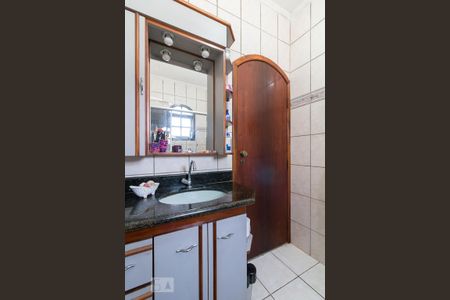 Casa para alugar com 385m², 3 quartos e 5 vagasBanheiro social