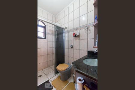 Casa para alugar com 385m², 3 quartos e 5 vagasBanheiro social