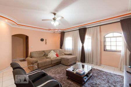 Sala de casa para alugar com 3 quartos, 385m² em Vila Endres, Guarulhos