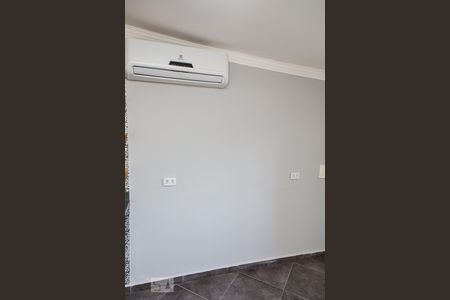 Sala - Ar Condicionado de casa para alugar com 2 quartos, 60m² em Vila Mazzei, São Paulo