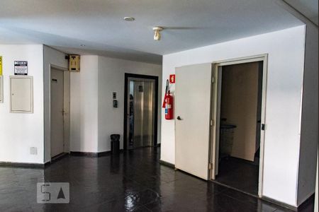 Apartamento à venda com 53m², 2 quartos e 1 vagaHall de entrada