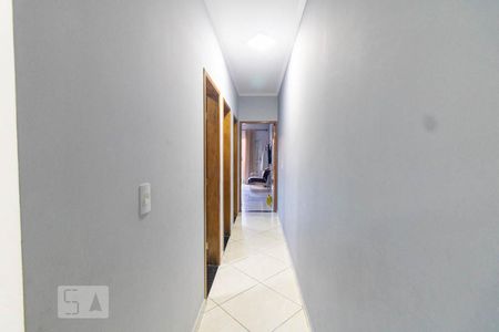 Corredor  de apartamento para alugar com 3 quartos, 100m² em Jardim das Maravilhas, Santo André