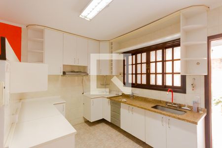 Casa à venda com 180m², 3 quartos e 2 vagas Casa à venda com 180m², 3 quartos e 2 vagasCozinha