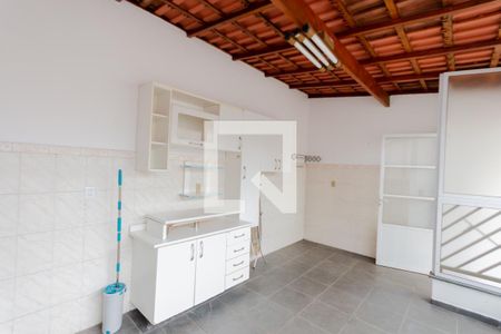 Casa à venda com 180m², 3 quartos e 2 vagas Casa à venda com 180m², 3 quartos e 2 vagasÁrea de Serviço