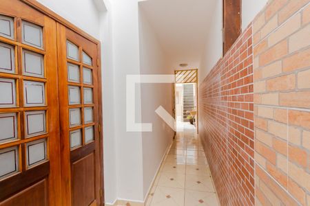 Casa à venda com 180m², 3 quartos e 2 vagas Casa à venda com 180m², 3 quartos e 2 vagasCorredor