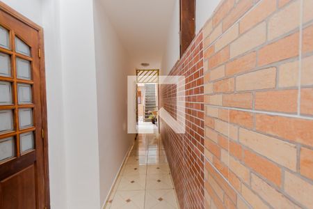 Casa à venda com 180m², 3 quartos e 2 vagas Casa à venda com 180m², 3 quartos e 2 vagasCorredor