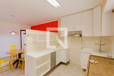 Casa à venda com 180m², 3 quartos e 2 vagas Casa à venda com 180m², 3 quartos e 2 vagasCozinha