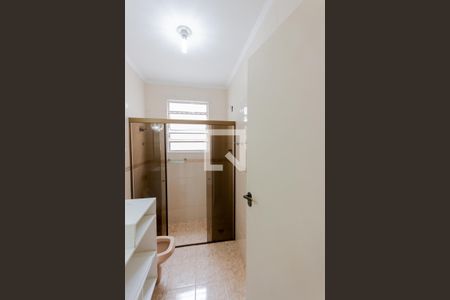 Casa à venda com 180m², 3 quartos e 2 vagas Casa à venda com 180m², 3 quartos e 2 vagasBanheiro