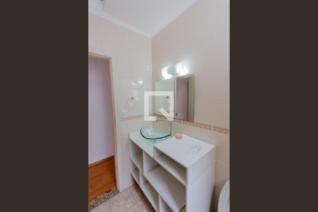 Casa à venda com 180m², 3 quartos e 2 vagas Casa à venda com 180m², 3 quartos e 2 vagasBanheiro