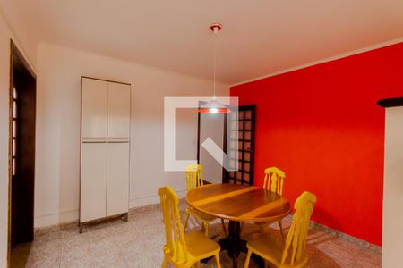 Casa à venda com 180m², 3 quartos e 2 vagas Casa à venda com 180m², 3 quartos e 2 vagasCozinha