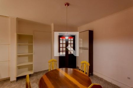 Casa à venda com 180m², 3 quartos e 2 vagas Casa à venda com 180m², 3 quartos e 2 vagasCozinha