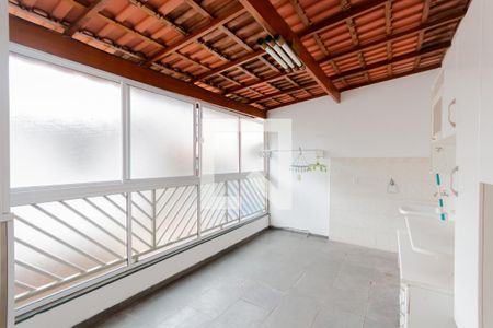 Casa à venda com 180m², 3 quartos e 2 vagas Casa à venda com 180m², 3 quartos e 2 vagasÁrea de Serviço