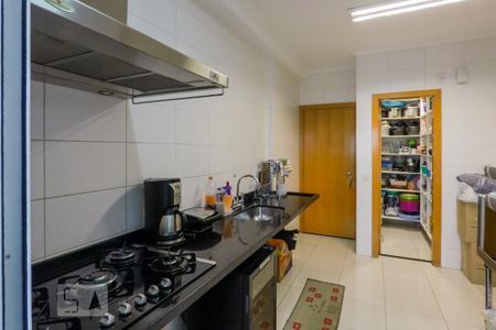 Apartamento à venda com 178m², 3 quartos e 3 vagasCozinha