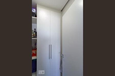 Apartamento à venda com 230m², 3 quartos e 5 vagas Apartamento à venda com 230m², 3 quartos e 5 vagasDespensa