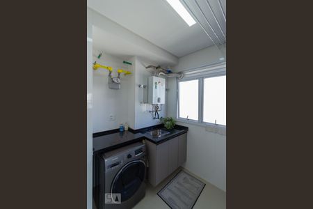 Apartamento à venda com 230m², 3 quartos e 5 vagas Apartamento à venda com 230m², 3 quartos e 5 vagasLavanderia