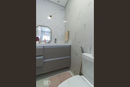 Apartamento à venda com 230m², 3 quartos e 5 vagas Apartamento à venda com 230m², 3 quartos e 5 vagasBanheiro da Suíte 3