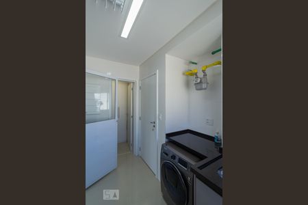 Apartamento à venda com 230m², 3 quartos e 5 vagas Apartamento à venda com 230m², 3 quartos e 5 vagasLavanderia