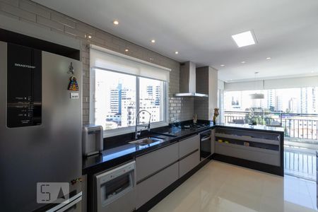 Apartamento à venda com 230m², 3 quartos e 5 vagas Apartamento à venda com 230m², 3 quartos e 5 vagasCozinha