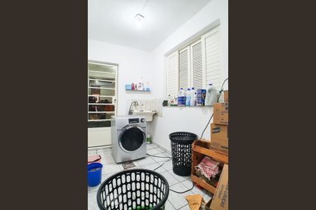 Casa à venda com 120m², 6 quartos e 2 vagasÁrea de Serviço Casa 2