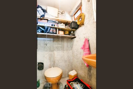 Casa à venda com 120m², 6 quartos e 2 vagasBanheiro Área de Serviço