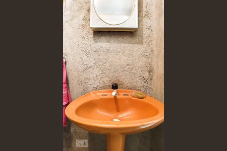 Casa à venda com 120m², 6 quartos e 2 vagasBanheiro Área de Serviço